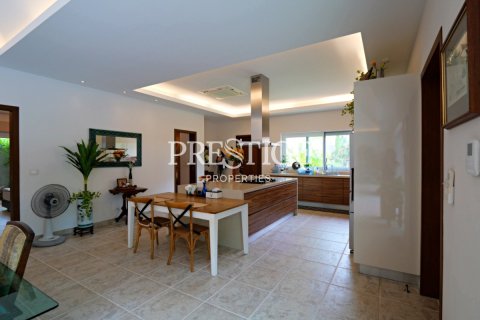 House in Pattaya, Thailand 3 bedrooms № 198423 - photo 25