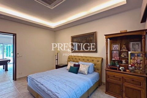 House in Pattaya, Thailand 3 bedrooms № 198423 - photo 11