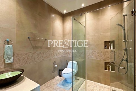 House in Pattaya, Thailand 3 bedrooms № 198423 - photo 18