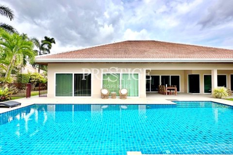 House in Pattaya, Thailand 3 bedrooms № 198420 - photo 22