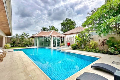 House in Pattaya, Thailand 3 bedrooms № 198420 - photo 21