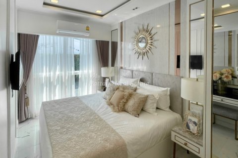 Condo in Bang Lamung, Thailand, 2 bedrooms № 155426 - photo 17