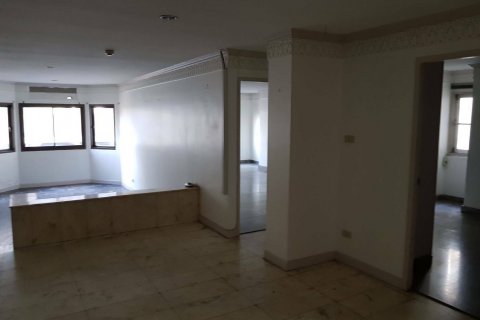 Condominio de 3 dormitorios en Bangkok, Tailandia № 143597 - foto 3