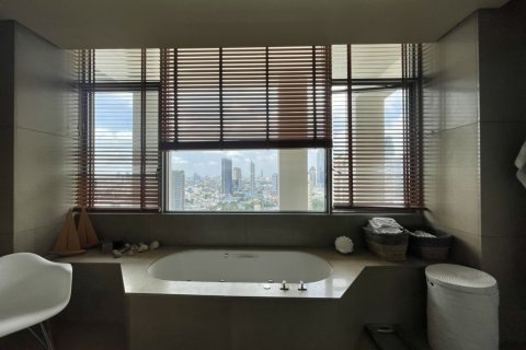 Condominio de 3 dormitorios en Sathon, Bangkok, Tailandia № 143599 - foto 4