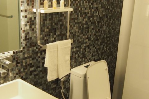 Condo in Watthana, Bangkok, Thailand, 2 bedrooms  № 138271 - photo 15