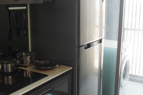 Condo in Watthana, Bangkok, Thailand, 2 bedrooms  № 138271 - photo 12