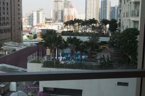 Condo in Watthana, Bangkok, Thailand, 2 bedrooms  № 138271 - photo 14