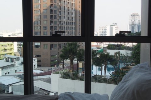 Condo in Watthana, Bangkok, Thailand, 2 bedrooms  № 138271 - photo 9