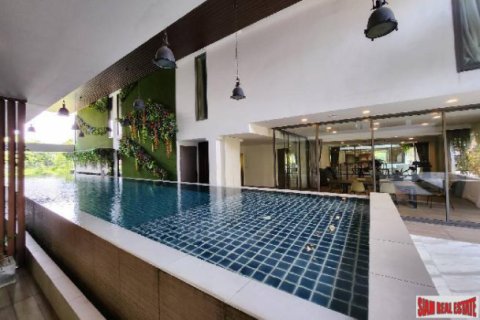 Apartamento de 2 dormitorios en Bangkok, Tailandia № 203255 - foto 4
