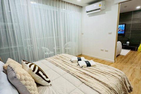 Apartamento de 2 habitaciones en Pattaya, Tailandia № 171370 - foto 7