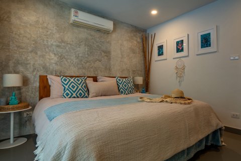 Chalet de 3 dormitorios en Phuket, Tailandia № 157930 - foto 8
