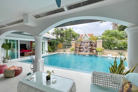Studio on Jomtien Beach, Pattaya, Thailand № 115333