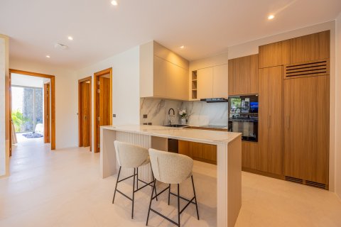 Chalet de 3 dormitorios en Phuket, Tailandia № 222401 - foto 9