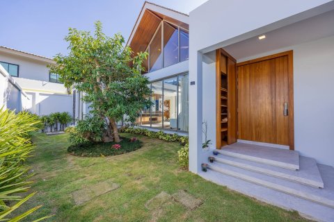 Chalet de 3 dormitorios en Phuket, Tailandia № 222401 - foto 16