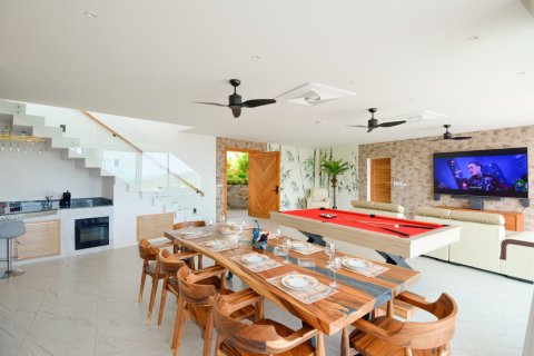 Chalet de 5 dormitorios en Phuket, Tailandia № 222404 - foto 21