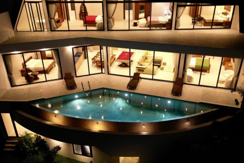 Chalet de 5 dormitorios en Phuket, Tailandia № 222404 - foto 2