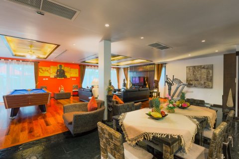 Chalet de 11 dormitorios en Kathu, Tailandia № 134026 - foto 8