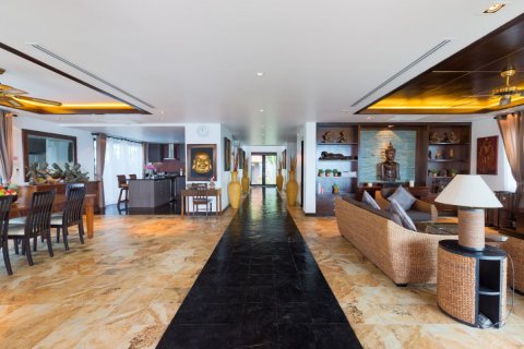 Chalet de 11 dormitorios en Kathu, Tailandia № 134026 - foto 12