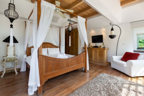 Chalet de 8 dormitorios en Kathu, Tailandia № 134030 - foto 27