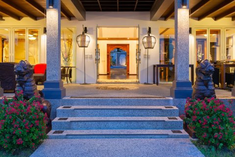 Chalet de 8 dormitorios en Kathu, Tailandia № 134030 - foto 9
