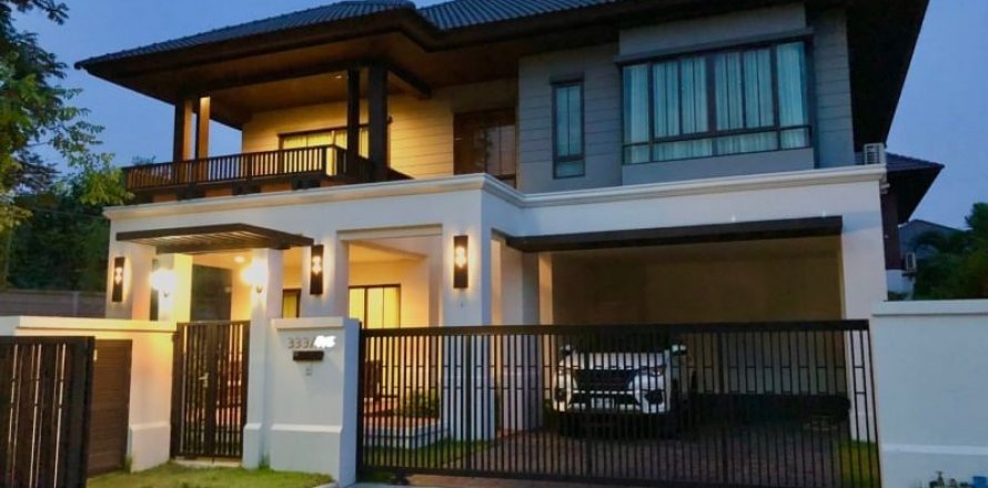 Chalet de 4 dormitorios en San Sai, Tailandia № 134029