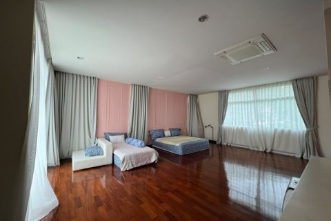 Chalet de 5 dormitorios en Suan Luang, Bangkok, Tailandia № 134028 - foto 10