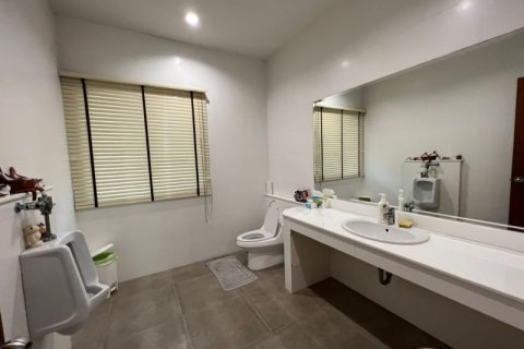 Chalet de 5 dormitorios en Suan Luang, Bangkok, Tailandia № 134028 - foto 17