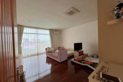 Chalet de 5 dormitorios en Suan Luang, Bangkok, Tailandia № 134028 - foto 13