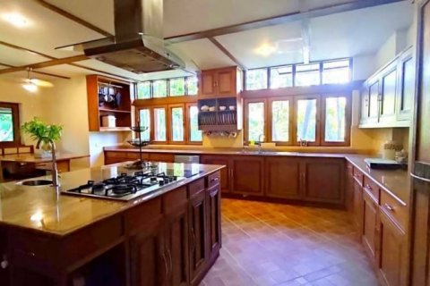 Chalet de 4 dormitorios en Hang Dong, Tailandia № 134025 - foto 12