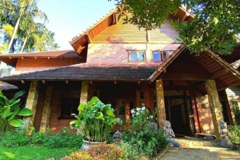 Chalet de 4 dormitorios en Hang Dong, Tailandia № 134025