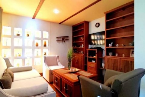 Chalet de 4 dormitorios en Hang Dong, Tailandia № 134025 - foto 8