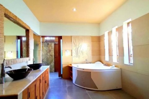 Chalet de 4 dormitorios en Hang Dong, Tailandia № 134025 - foto 18