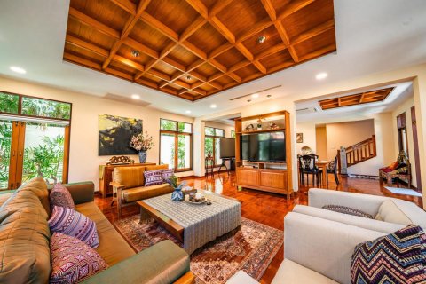 Casa de 3 dormitorios en Pattaya, Tailandia № 150385 - foto 17