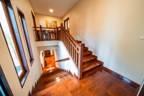 Casa de 3 dormitorios en Pattaya, Tailandia № 150385 - foto 9