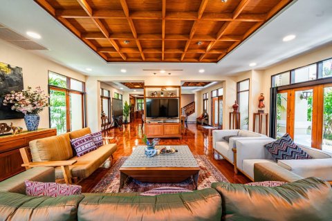 Casa de 3 dormitorios en Pattaya, Tailandia № 150385 - foto 18