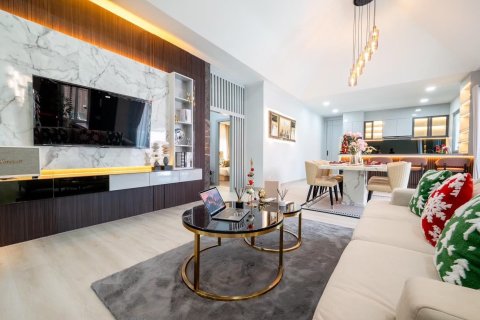 Casa de 4 dormitorios en Pattaya, Tailandia № 150387 - foto 9