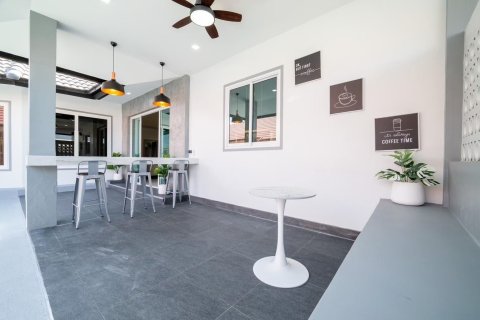 Casa de 4 dormitorios en Pattaya, Tailandia № 150387 - foto 6
