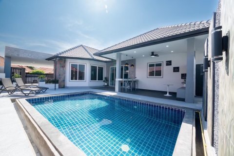 Maison à Pattaya, Thaïlande 4 chambres № 150387