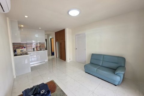 Casa de 3 dormitorios en Pattaya, Tailandia № 150386 - foto 7