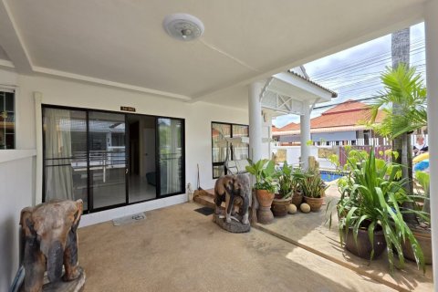 Casa de 3 dormitorios en Pattaya, Tailandia № 150386 - foto 6
