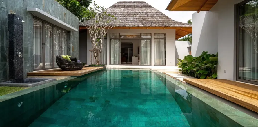 Casa de 3 dormitorios en Bang Tao, Tailandia № 153858