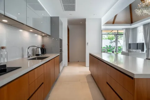 Casa de 3 dormitorios en Bang Tao, Tailandia № 153858 - foto 4
