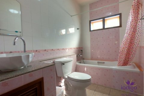 Casa de 3 dormitorios en San Sai, Tailandia № 55643 - foto 24