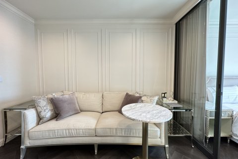 Studio in the Condo in Pathum Wan, Bangkok, Thailand  № 141803