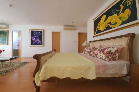 Penthouse in Khlong Toei, Bangkok, Thailand 4 bedrooms № 47856 - photo 13
