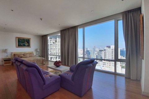 Penthouse in Khlong Toei, Bangkok, Thailand 4 bedrooms № 47856 - photo 4
