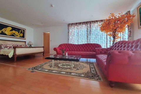 Penthouse in Khlong Toei, Bangkok, Thailand 4 bedrooms № 47856 - photo 11