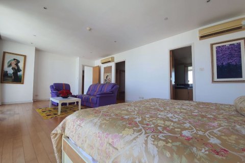 Penthouse in Khlong Toei, Bangkok, Thailand 4 bedrooms № 47856 - photo 19