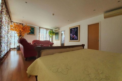 Penthouse in Khlong Toei, Bangkok, Thailand 4 bedrooms № 47856 - photo 12