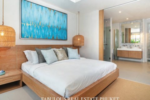 Chalet de 3 dormitorios en Bang Tao, Tailandia № 179789 - foto 2